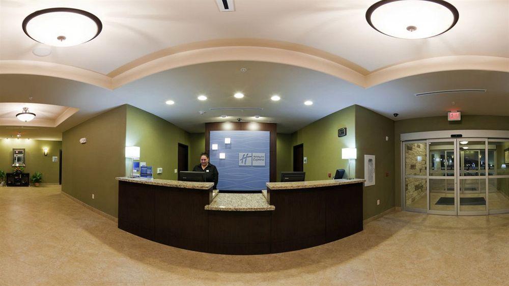Holiday Inn Express & Suites Brady By Ihg Εξωτερικό φωτογραφία