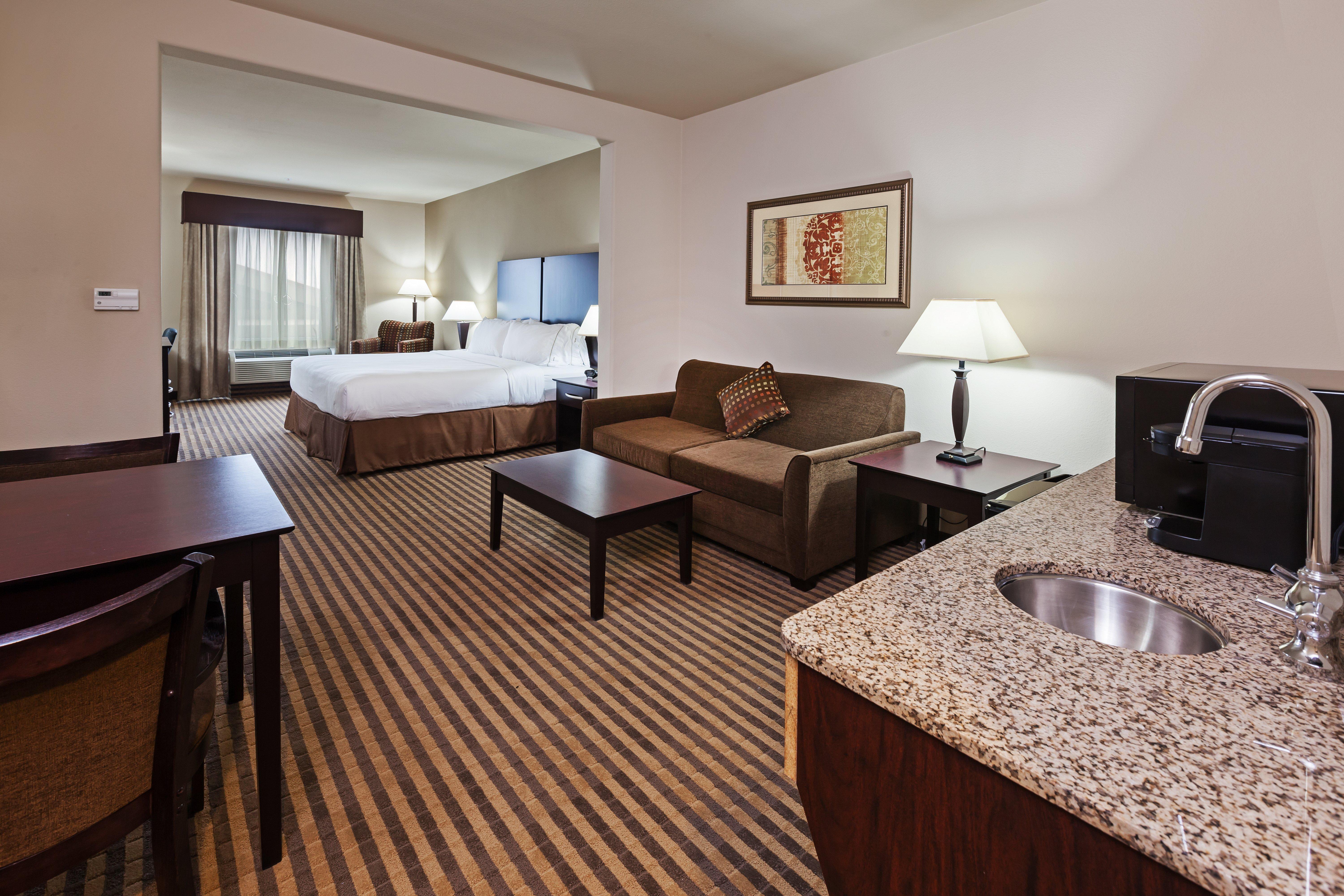Holiday Inn Express & Suites Brady By Ihg Εξωτερικό φωτογραφία