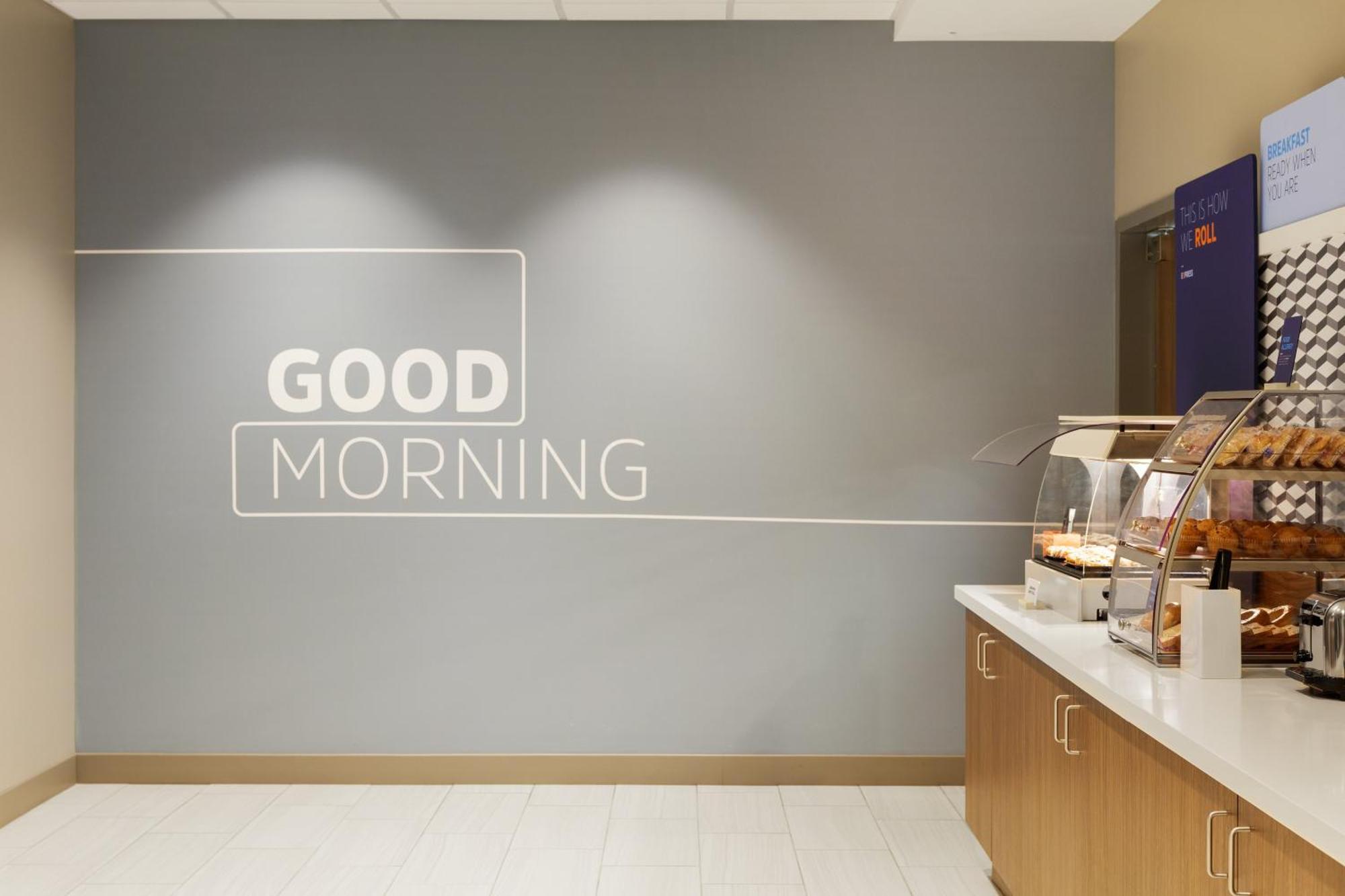 Holiday Inn Express & Suites Brady By Ihg Εξωτερικό φωτογραφία