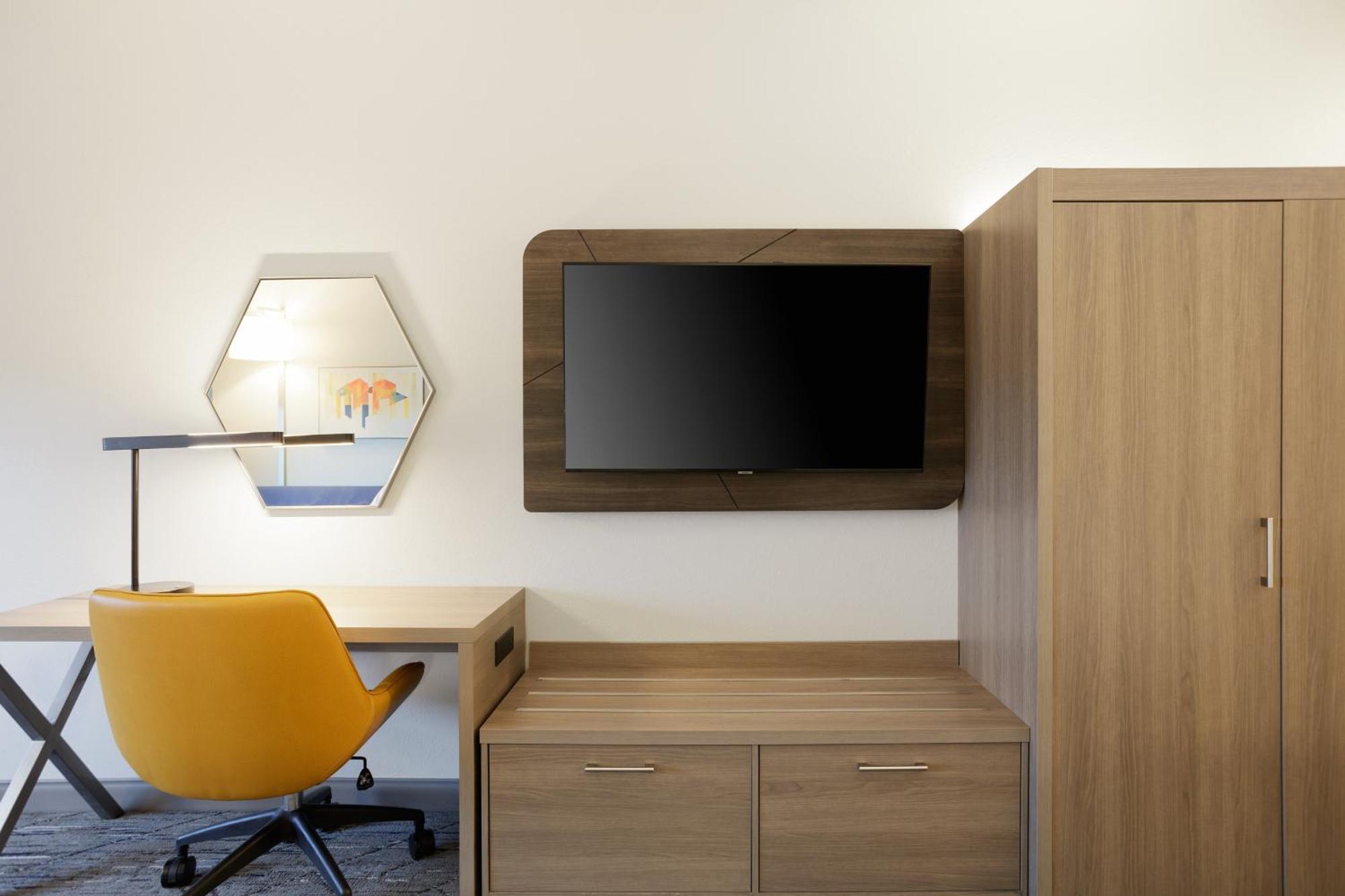 Holiday Inn Express & Suites Brady By Ihg Εξωτερικό φωτογραφία