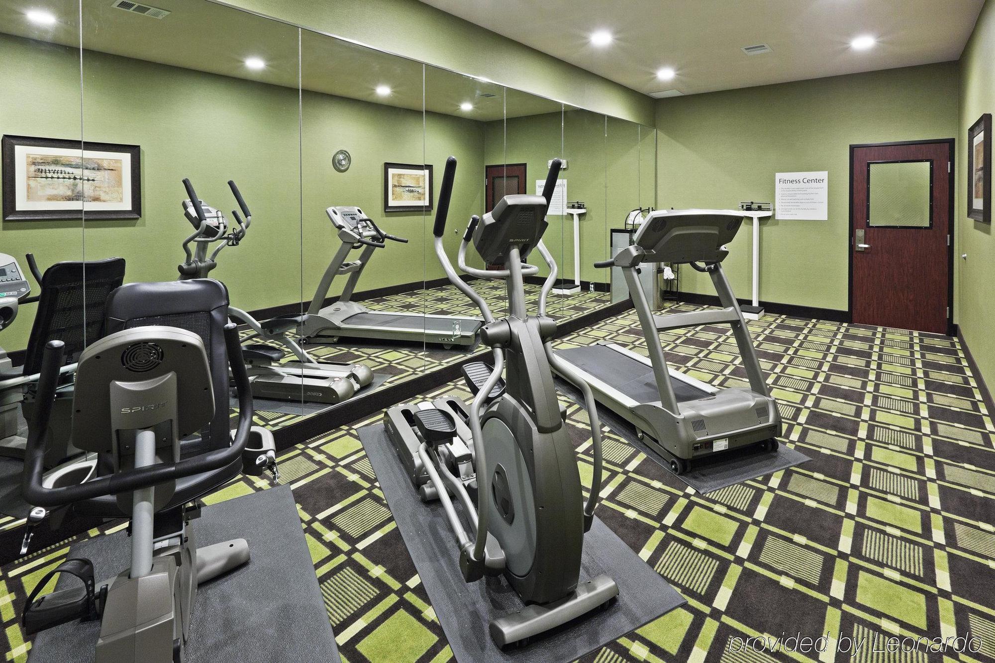 Holiday Inn Express & Suites Brady By Ihg Ανέσεις φωτογραφία
